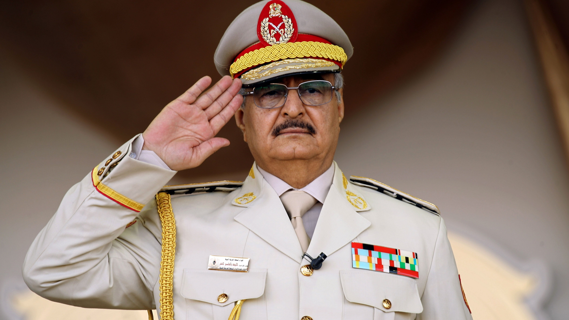 General Khalifa Haftar bei einer Militärparade im Mai 2018