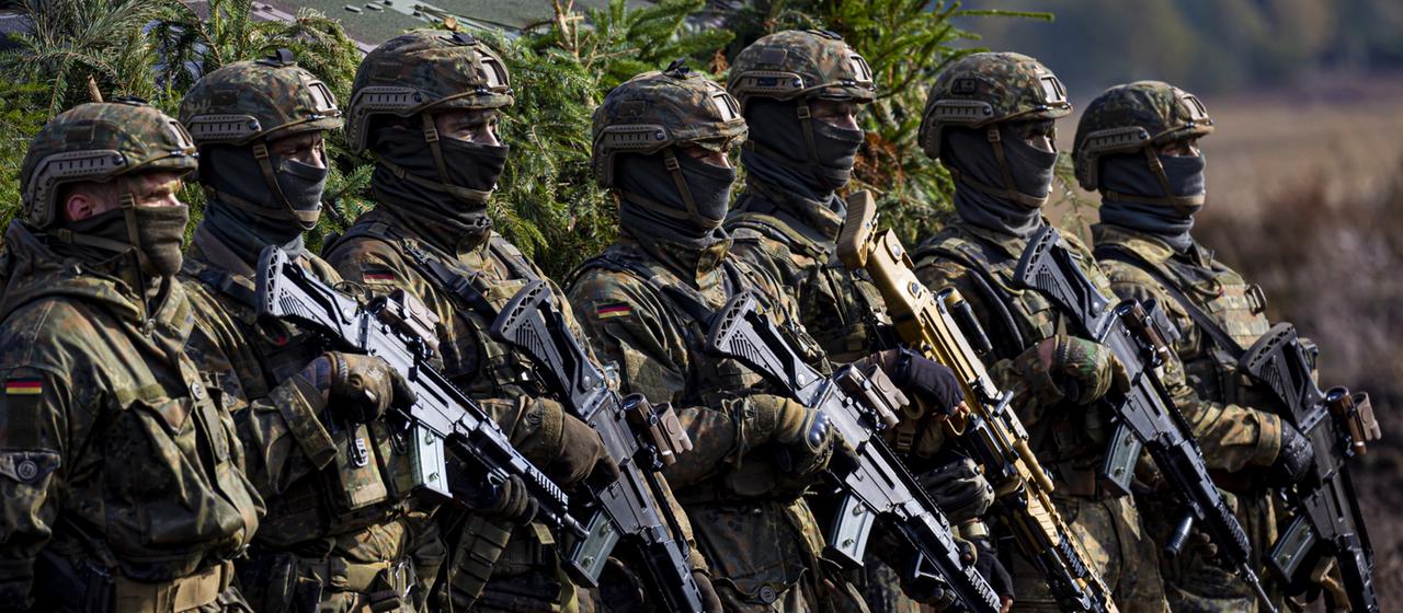 Soldaten der Bundeswehr nehmen an einer Ausbildungs- und Lehrübung des Heeres teil