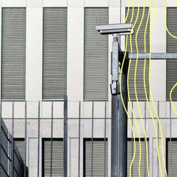 Ueberwachungskamera an der Zentrale vom Bundesnachrichtendienst in Berlin.
