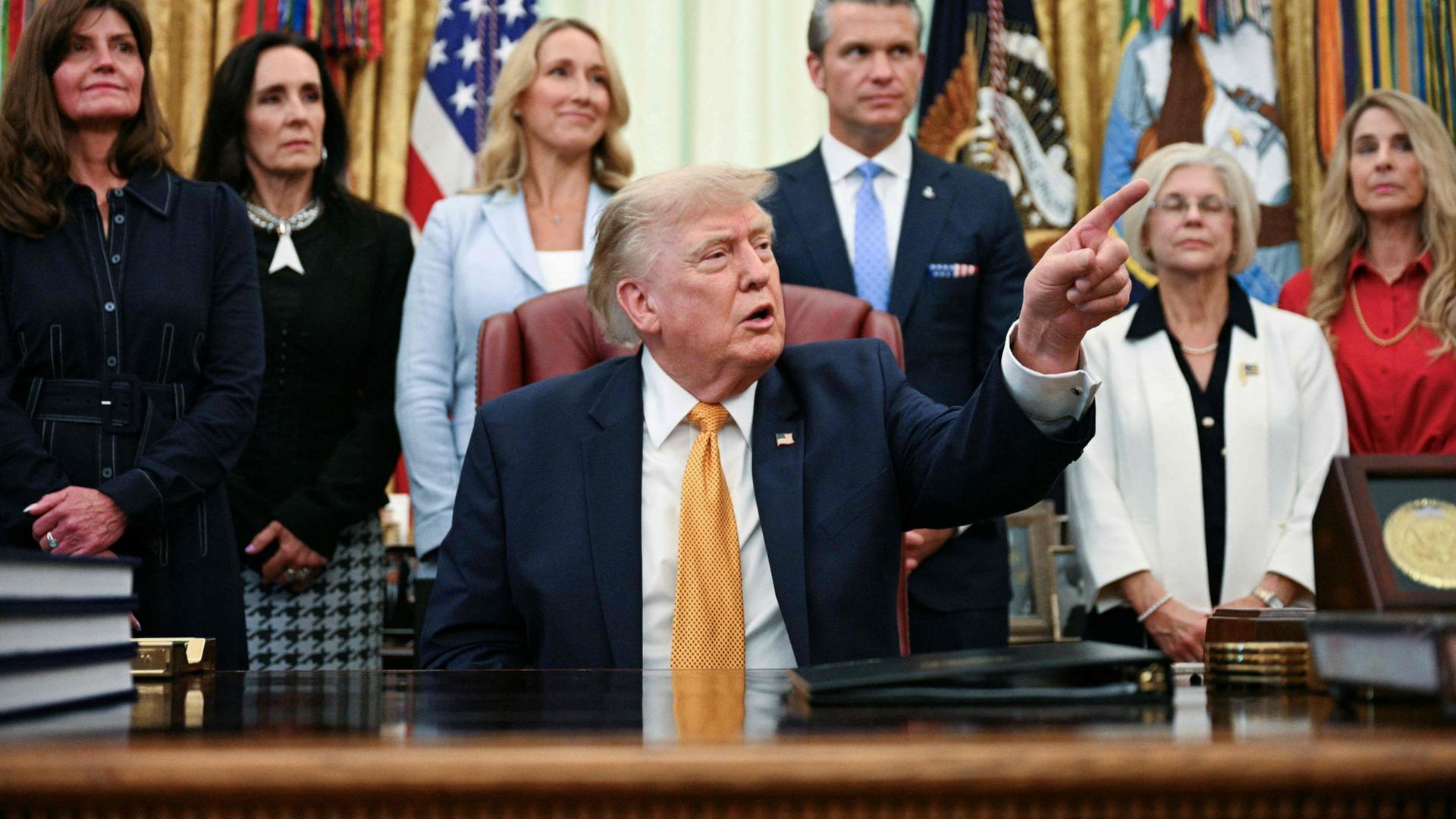 US-Verhandlungen mit Iran: Trump sagt, es wird wieder geredet US-Verhandlungen mit Iran: Trump sagt, es wird wieder geredet