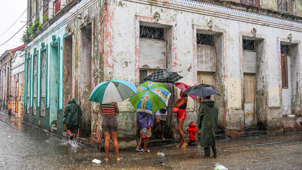 “Melissa” trifft als Hurrikan der Stärke drei auf Kuba