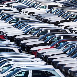 Fahrzeuge sind im Mercedes-Benz Vehicle Preparation Center im Hafen von Baltimore zu sehen.
