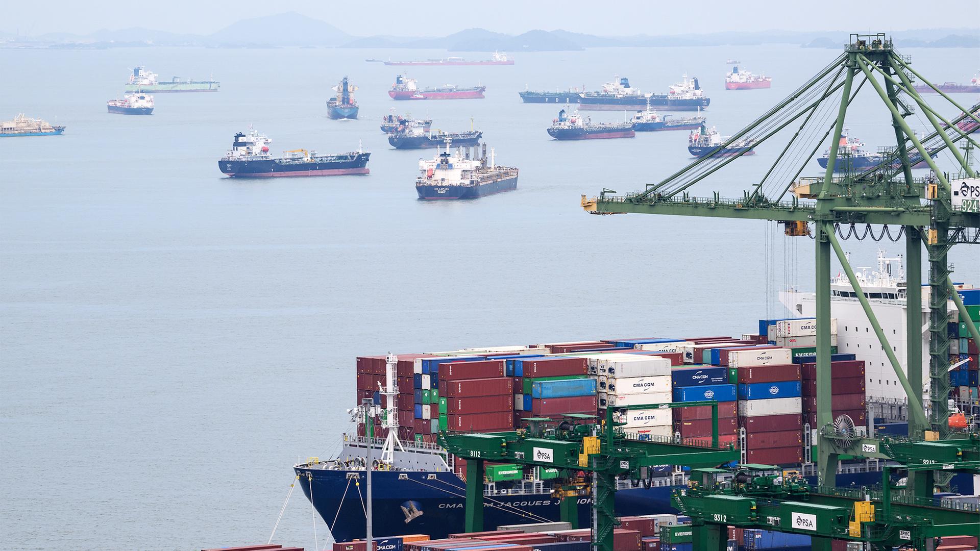 Überfälle von Seeräubern auf Handelsroute vor Singapur steigen rasant