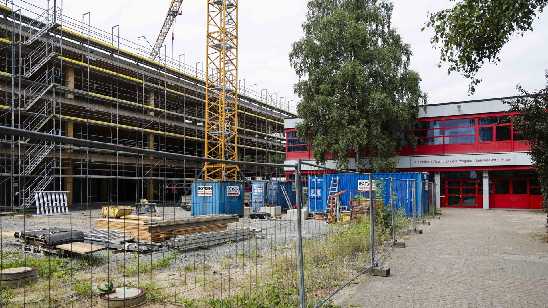 Eine Schule wird gebaut. (Symbolbild) | dpa