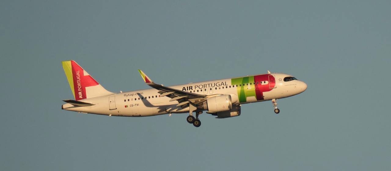 Ein Flugzeug der portugiesischen Airline Tap.