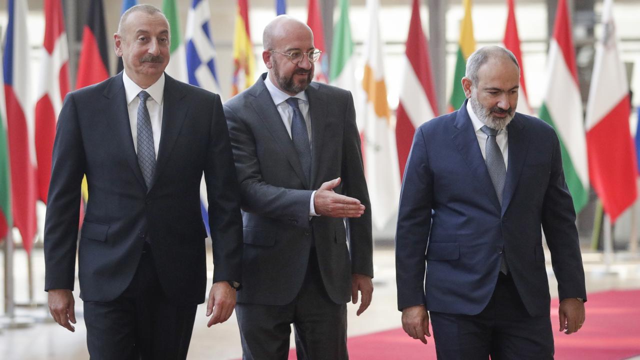 Trump Schockt Welt Friedensgipfel Mit Armenien Aserbaidschan Was Steckt Dahinter Usa - q8oezo0