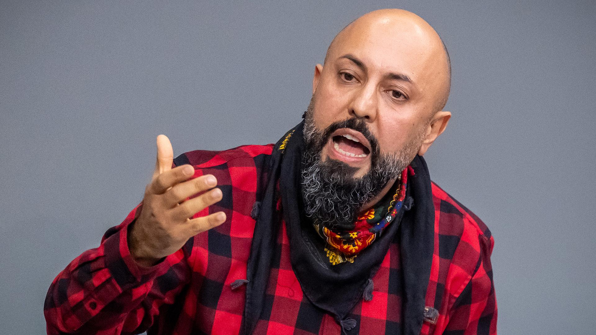 Linke-Politiker Kocak gibt Sitz im Innenausschuss des Bundestages auf