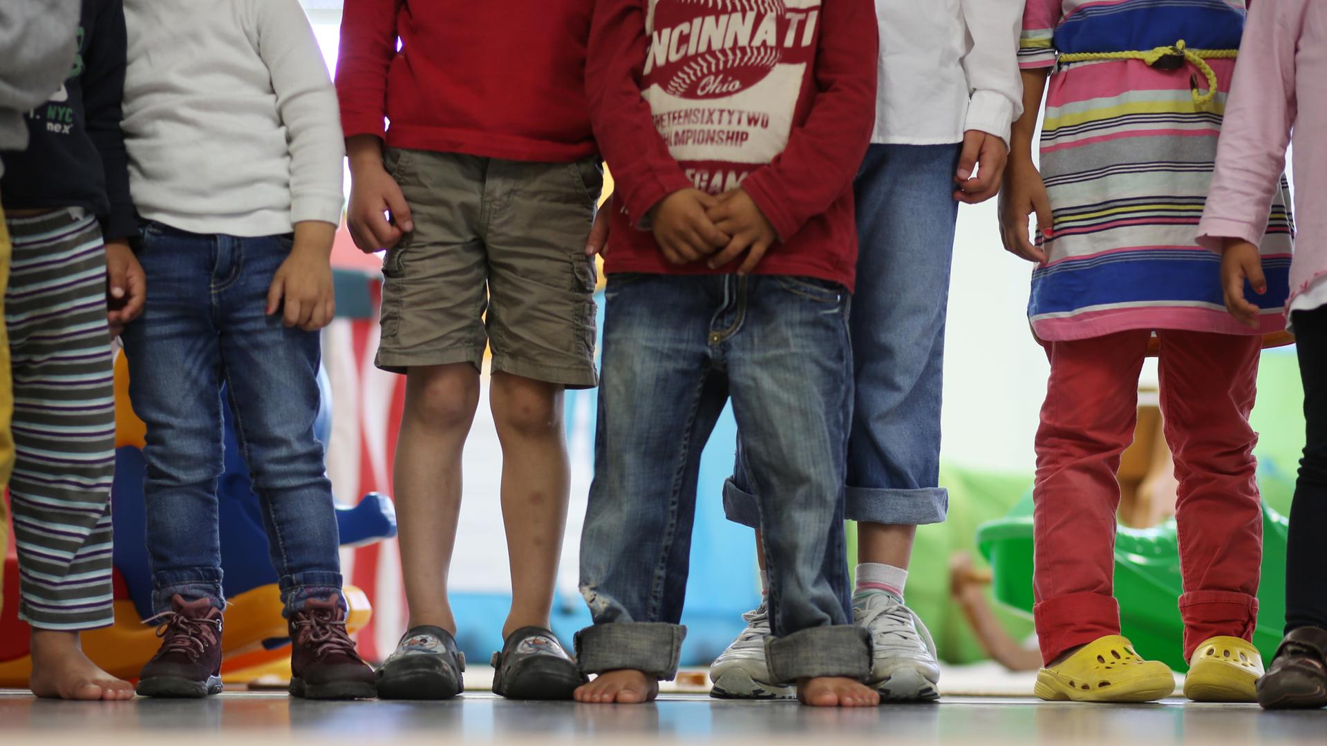 Kinderbeine (Archivbild) | dpa