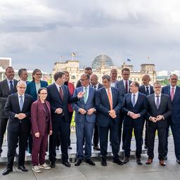 Teilnehmer der Reformgespräche im Kanzleramt