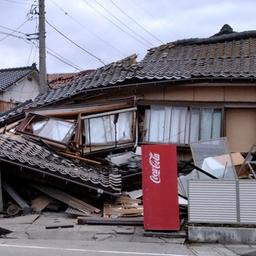 Zerstörtes Gebäude in Wajima, der Präfektur Ishikawa
