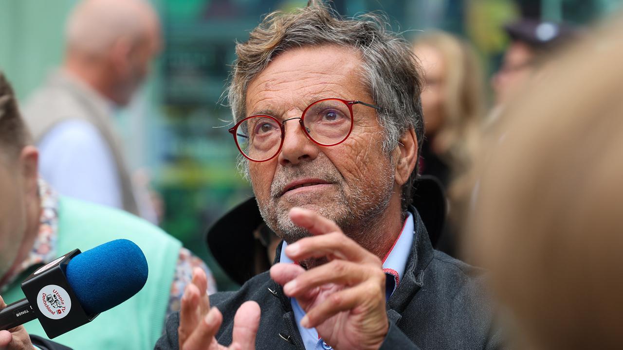 Ex-Linken-Politiker Dehm soll wegen SA-Parole 9.000 Euro Strafe zahlen