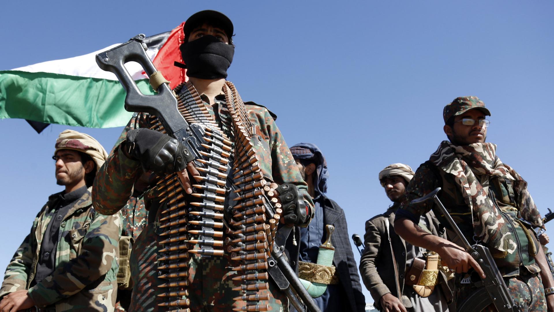 Huthi-Kämpfer in der jemenitischen Hauptstadt Sanaa.