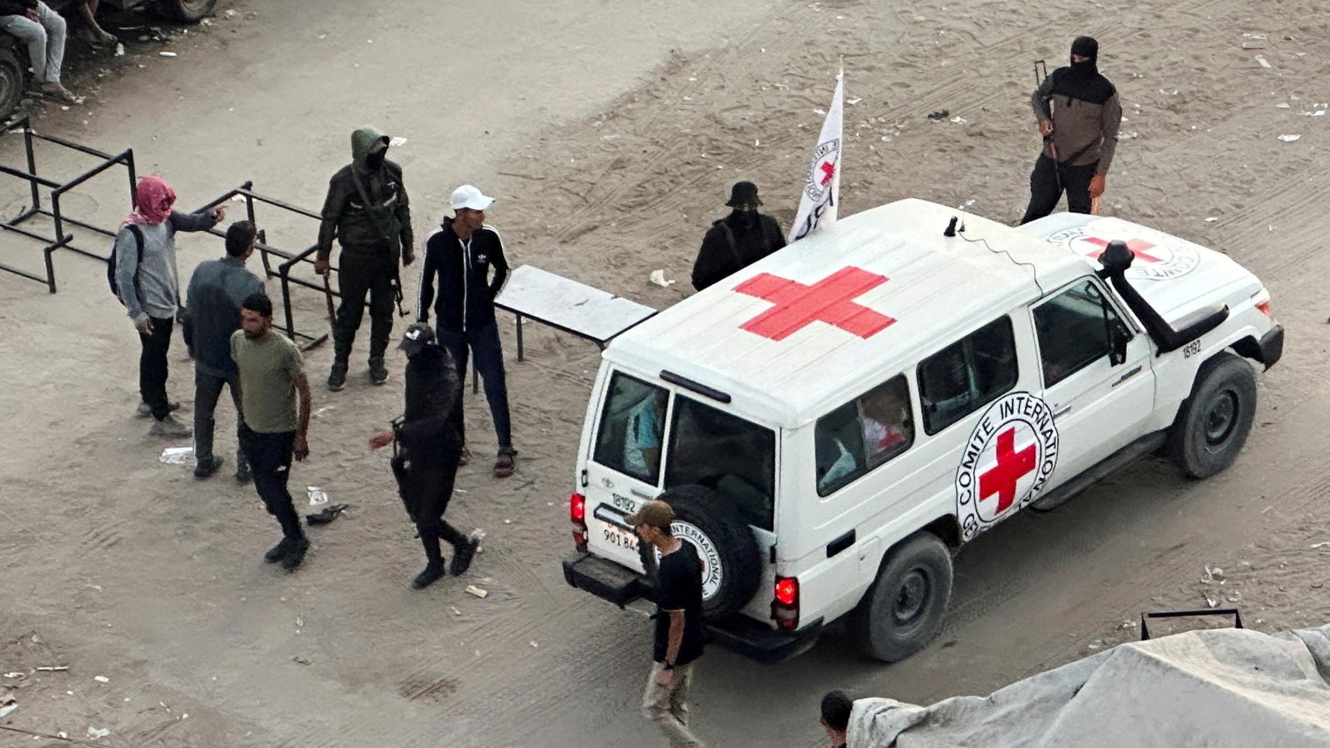 Rotes Kreuz in Chanm Yunis im Gazastreifen | REUTERS