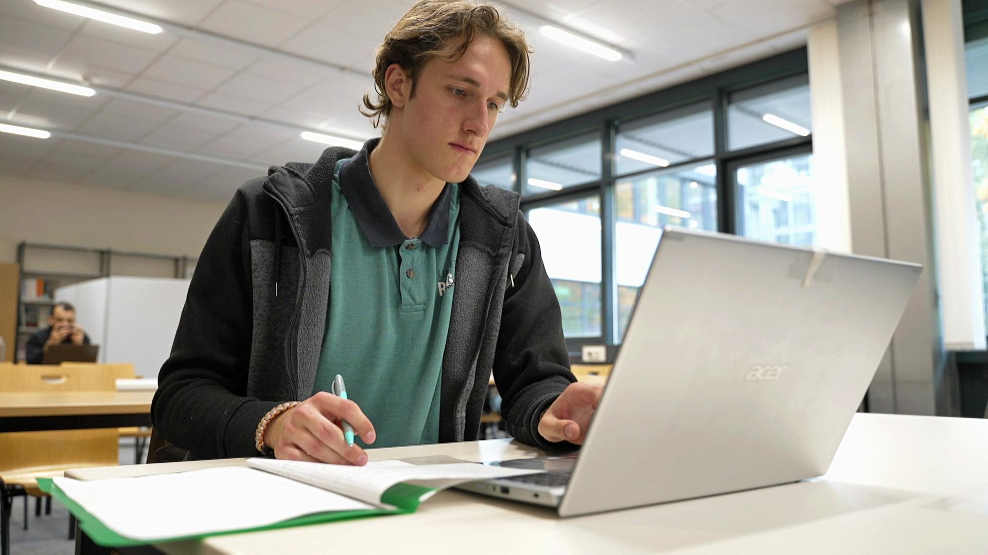 KI im Studium: Copy, Paste, bestanden?