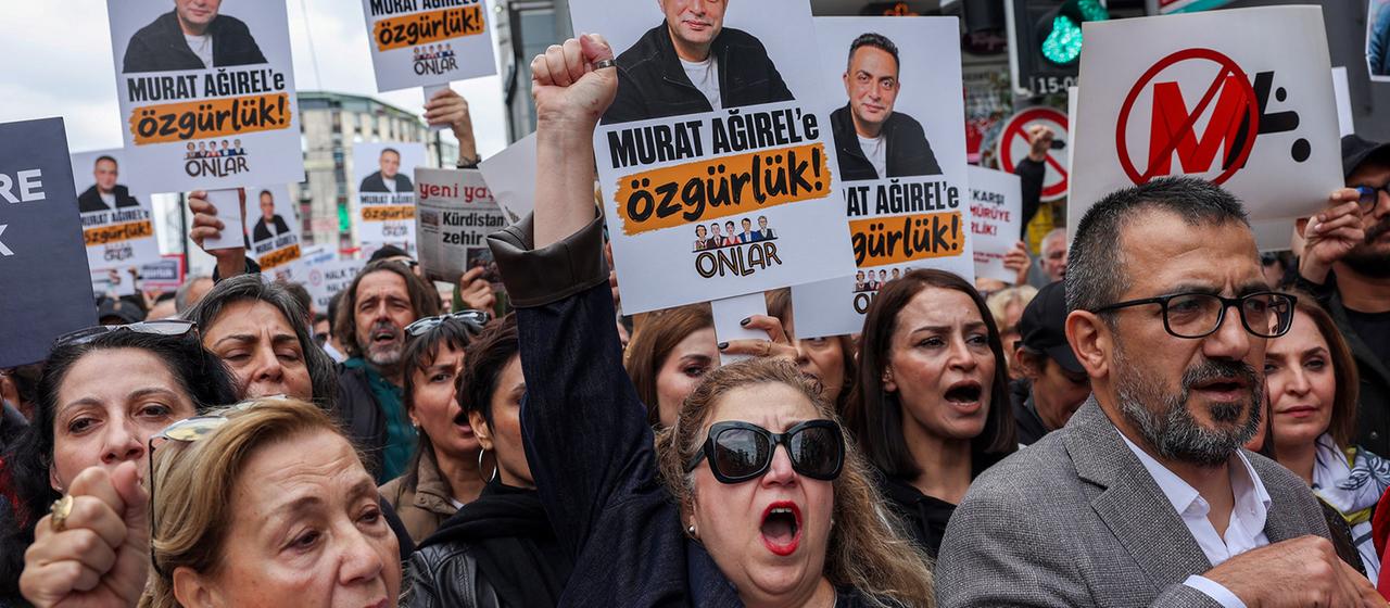 Demonstrationen für Pressefreiheit in der Türkei
