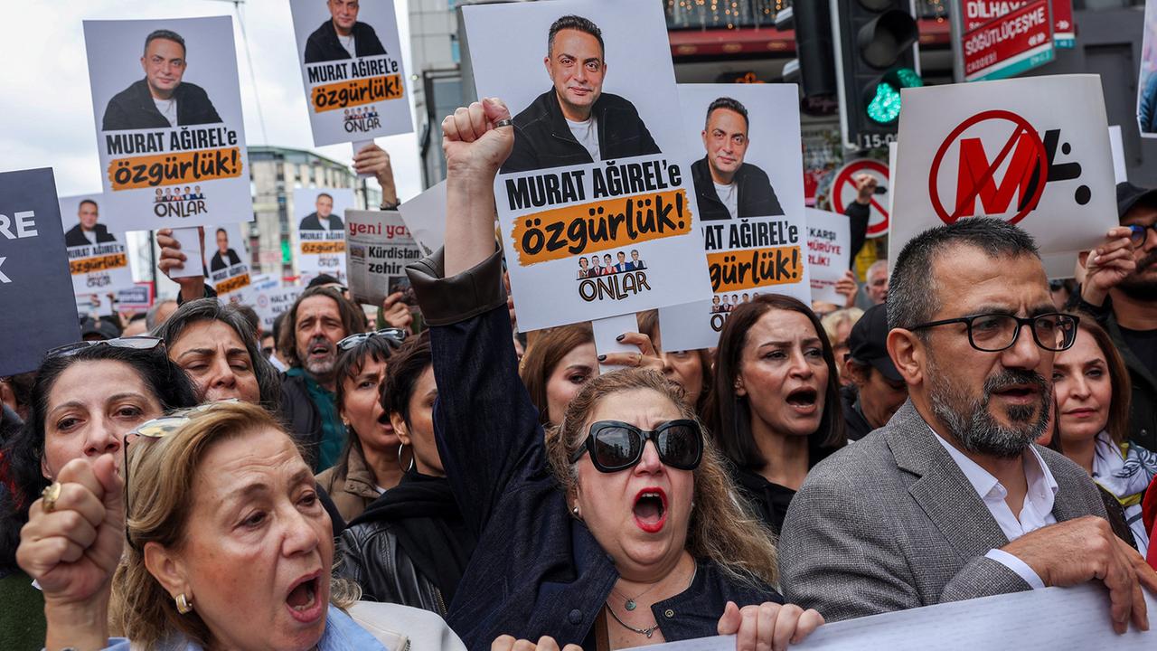 Demonstrationen für Pressefreiheit in der Türkei