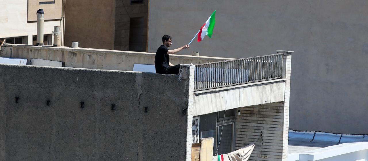 Zerrieben zwischen den USA und dem Regime