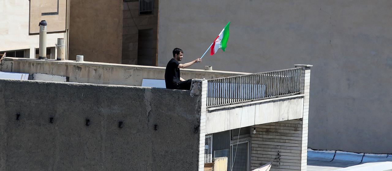 Zerrieben zwischen den USA und dem Regime