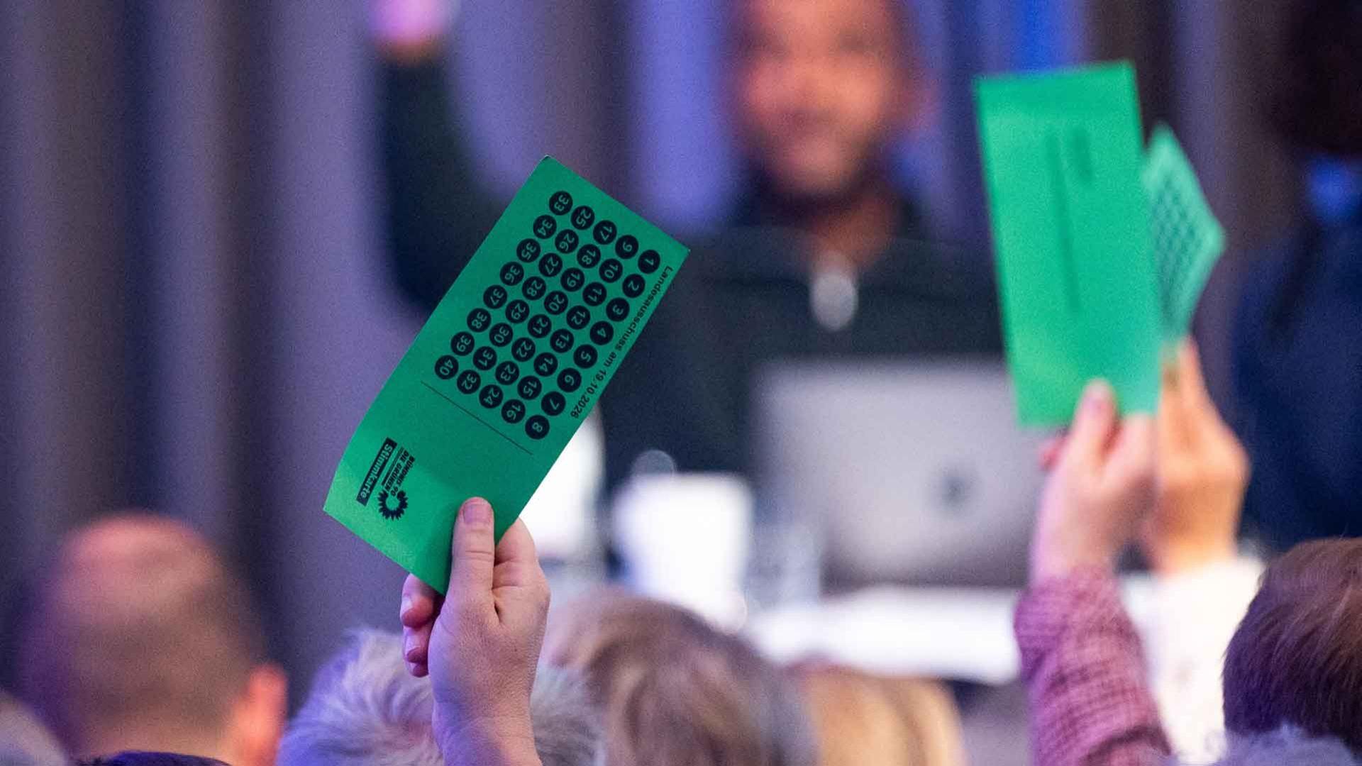 SPD und Grüne stimmen für Koalitionsgespräche