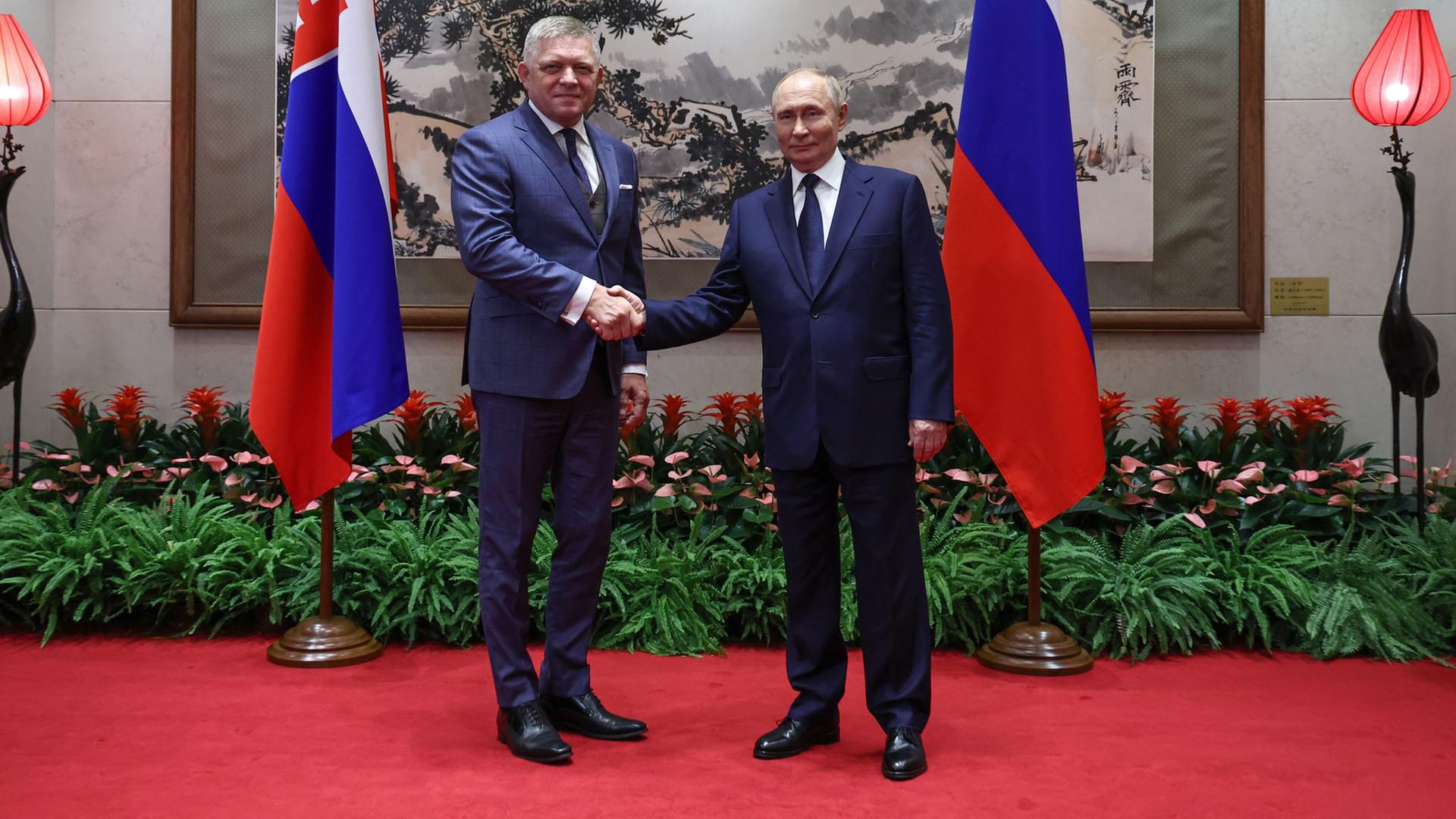 Robert Fico und Wladimir Putin | EPA