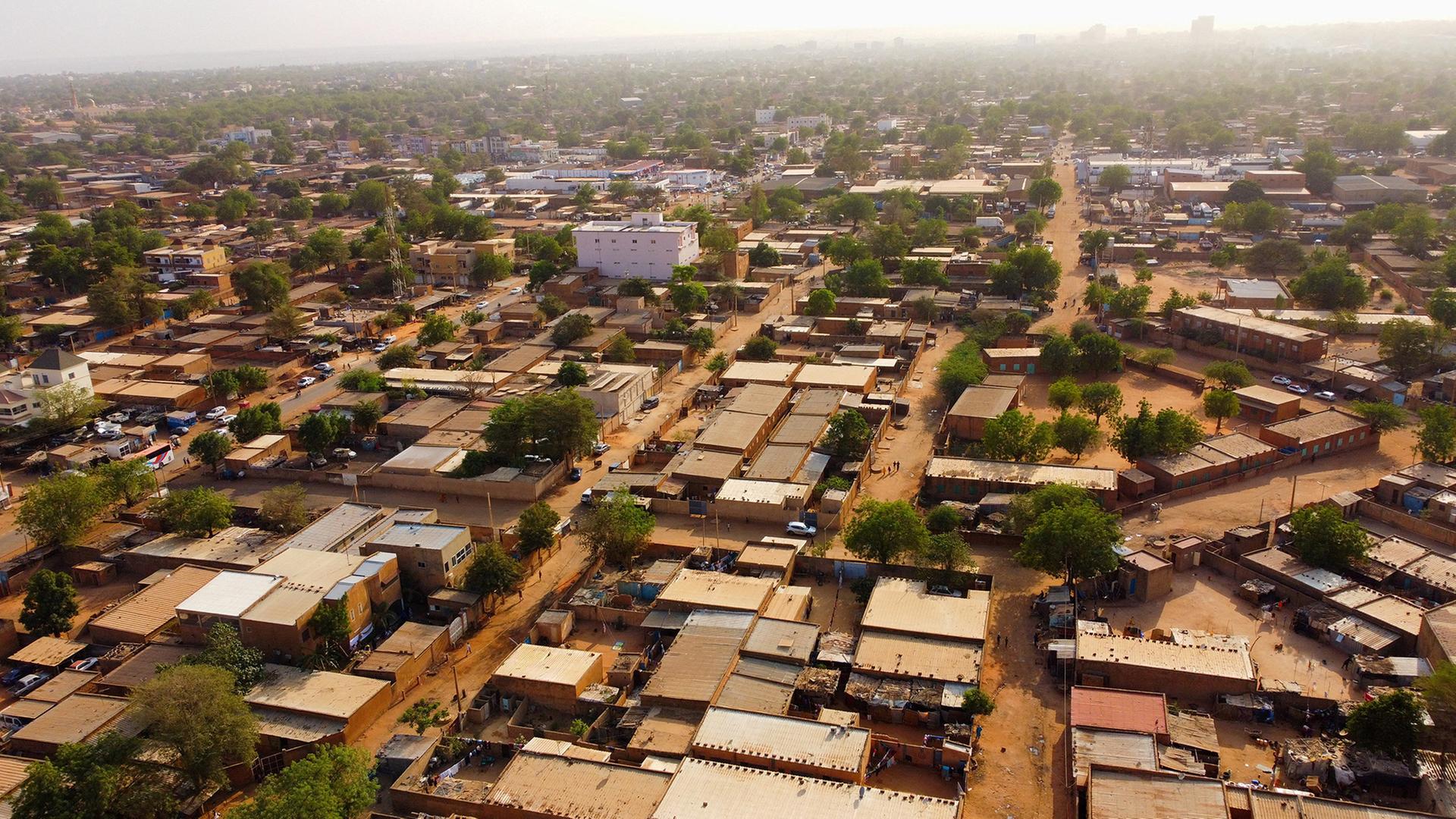 Eine Luftaufnahme eines Vororts von Niamey | REUTERS