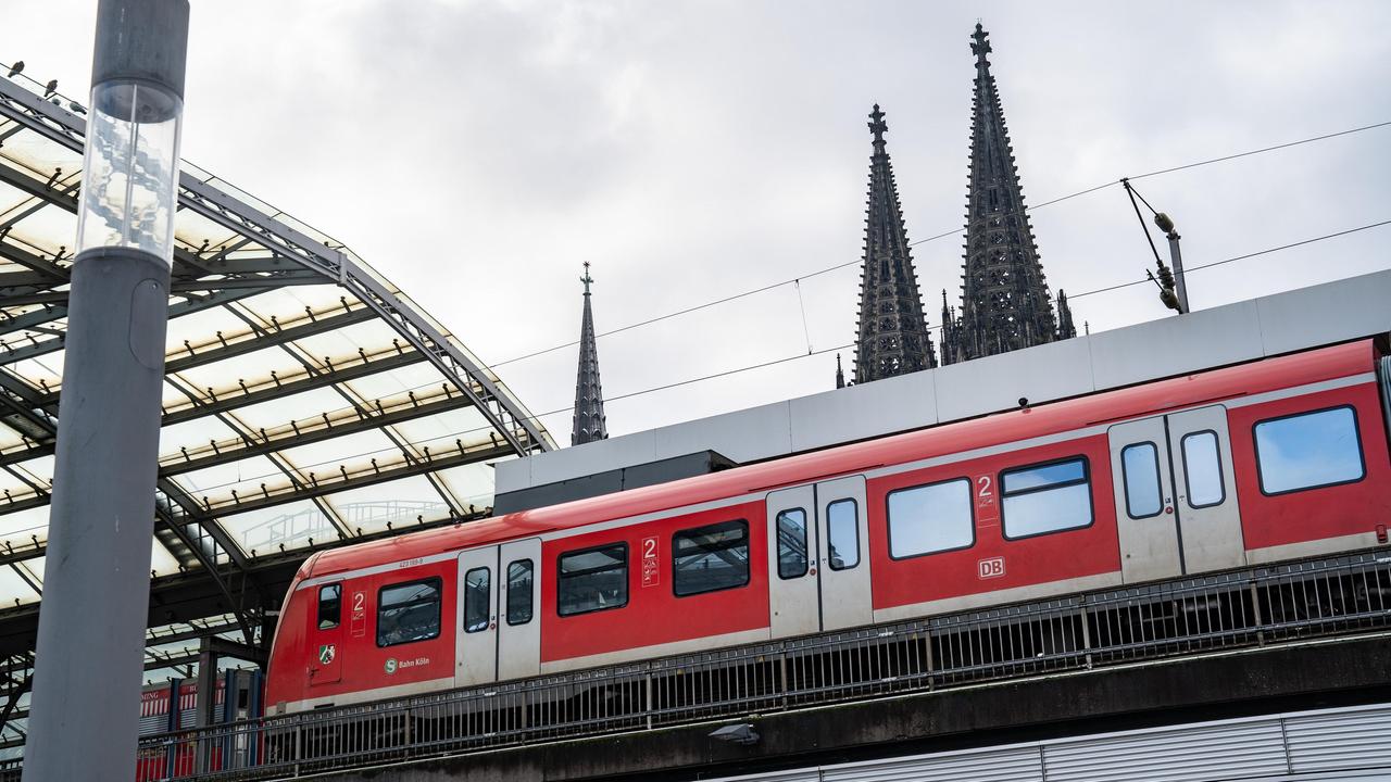 North Rhine-Westphalia：ケルン鉄道ノードが拡張されています