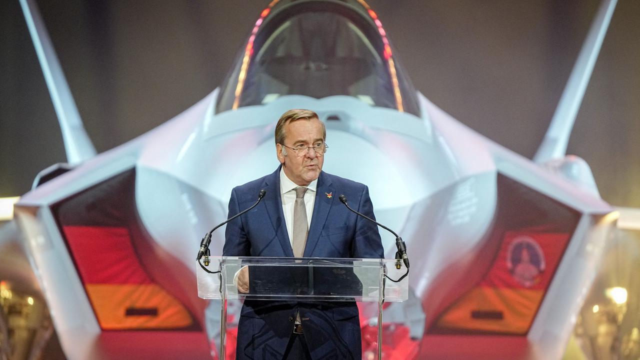 Pistorius nimmt in Texas ersten F-35A-Jet für Bundeswehr entgegen