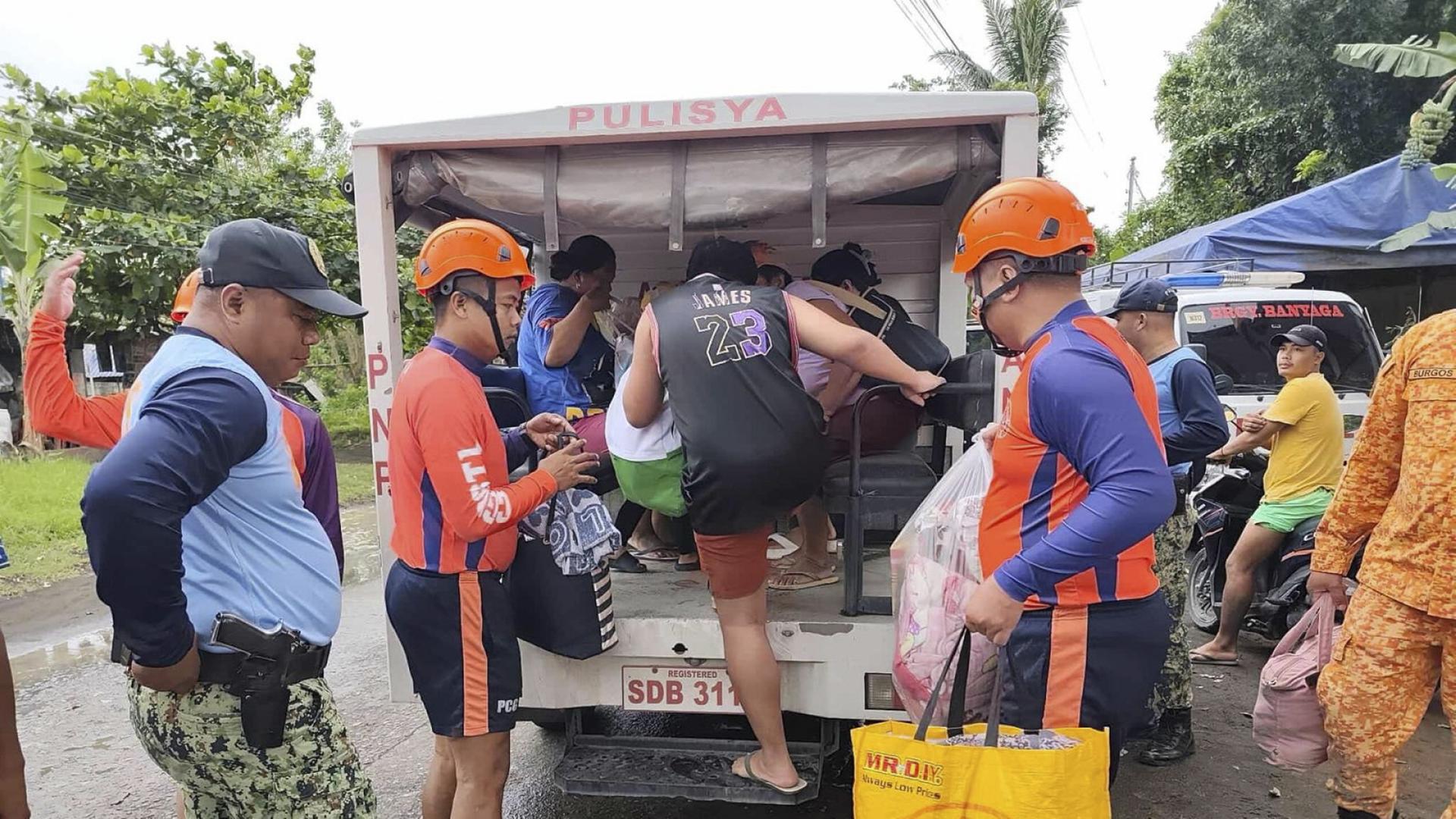 Nächster Taifun trifft Philippinen: Fast eine Million Menschen evakuiert