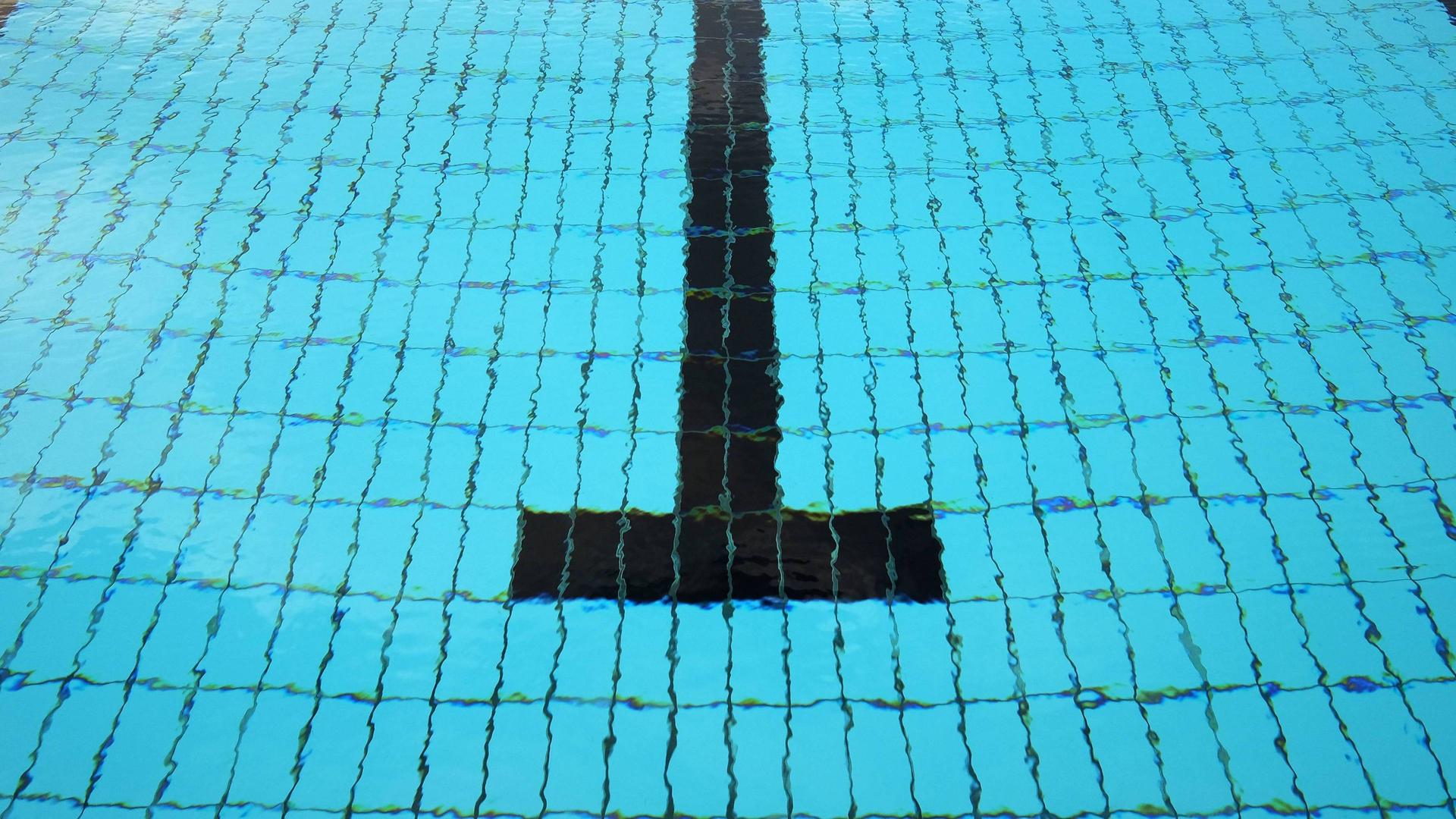 Symbolbild Schwimmbad | dpa Picture-Alliance / digifoodstock