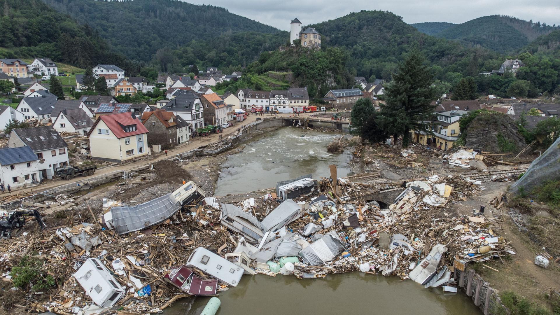 Unwetterschäden kosten den Industrieländer immer mehr Wohlstand Unwetterschäden kosten den Industrieländer immer mehr Wohlstand