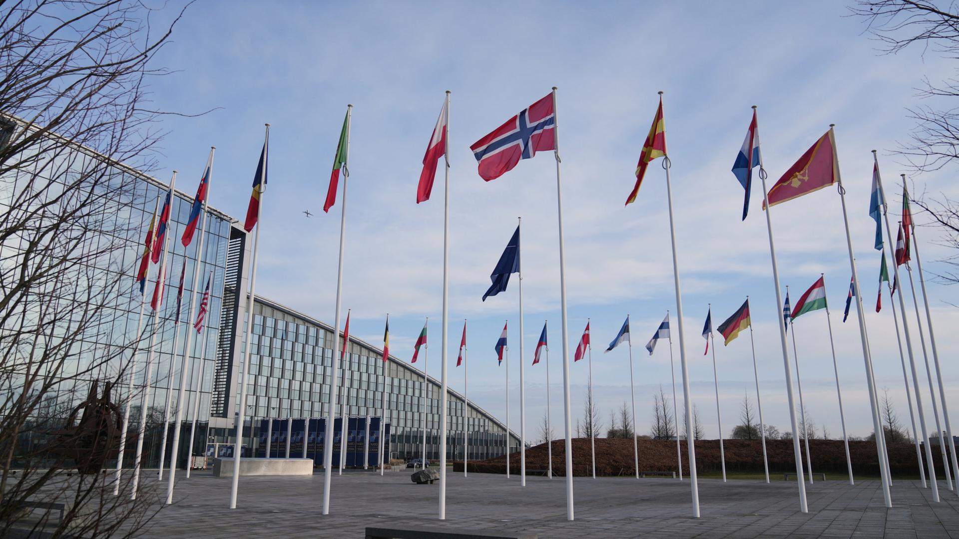 Krieg im Nahen Osten: Die NATO schweigt zur Kritik aus Washington