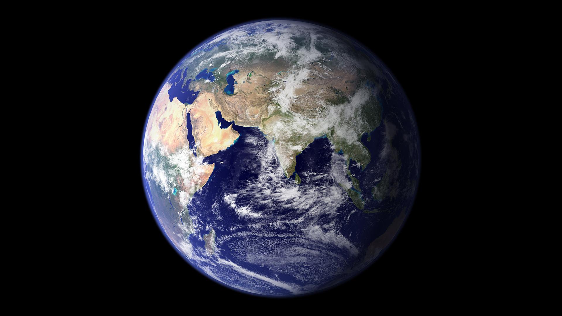Eine NASA-Aufnahme zeigt die östliche Hemisphäre der Erdkugel. | Nasa/Goddard Space Flight Center/dpa