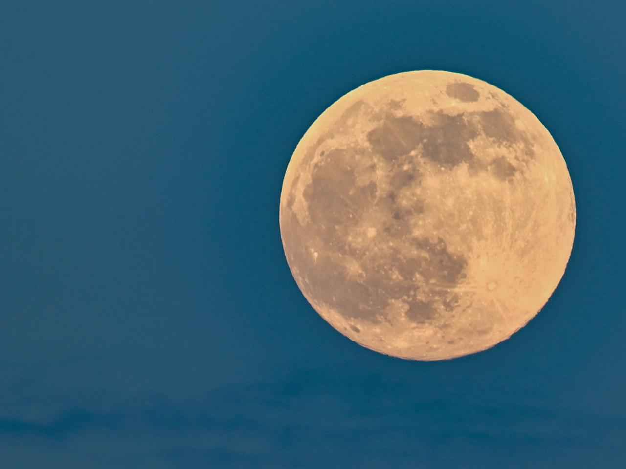 Neue Erkenntnisse zum Mond: Älter