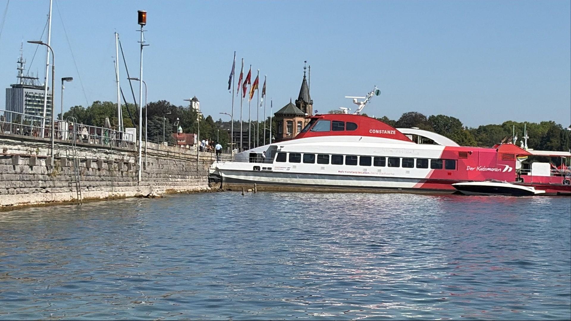 Zwölf Verletzte bei Unfall mit Katamaran in Konstanz am Bodensee