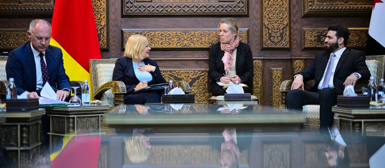 Gerhard Karner, Nancy Faeser und Anas Chattab (v.l.n.r.) während eines Treffens im syrischen Innenministerium