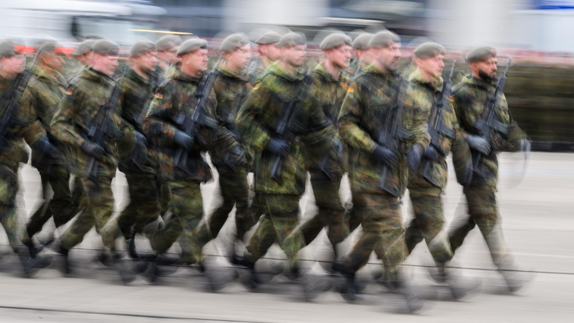 Soldaten (Archivbild) | dpa