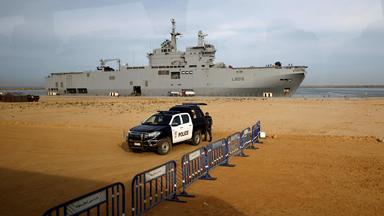 Der französische Hubschrauberträger "Dixmude" dient derzeit als Lazarettschiff für Palästinenser.