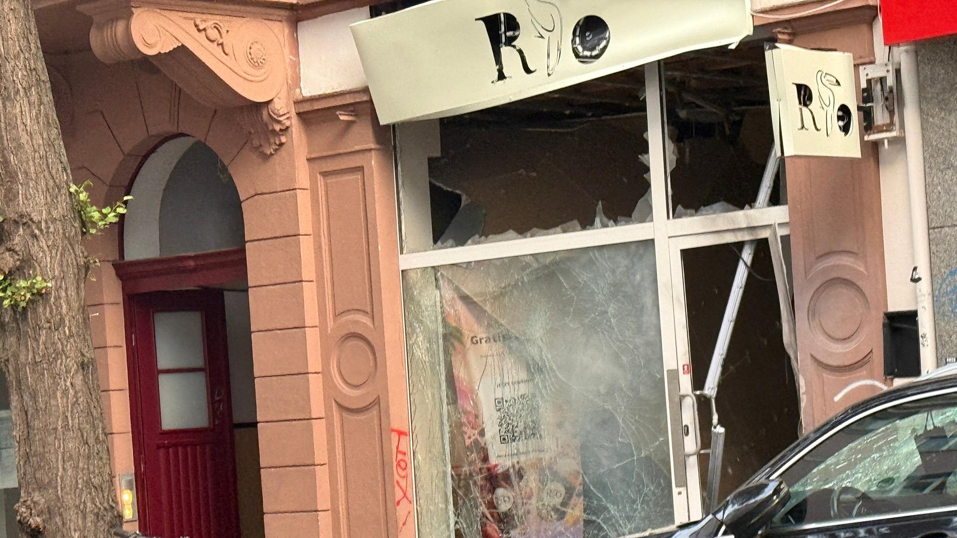Erneute Läden in Frankfurt am Main durch Explosionen beschädigt