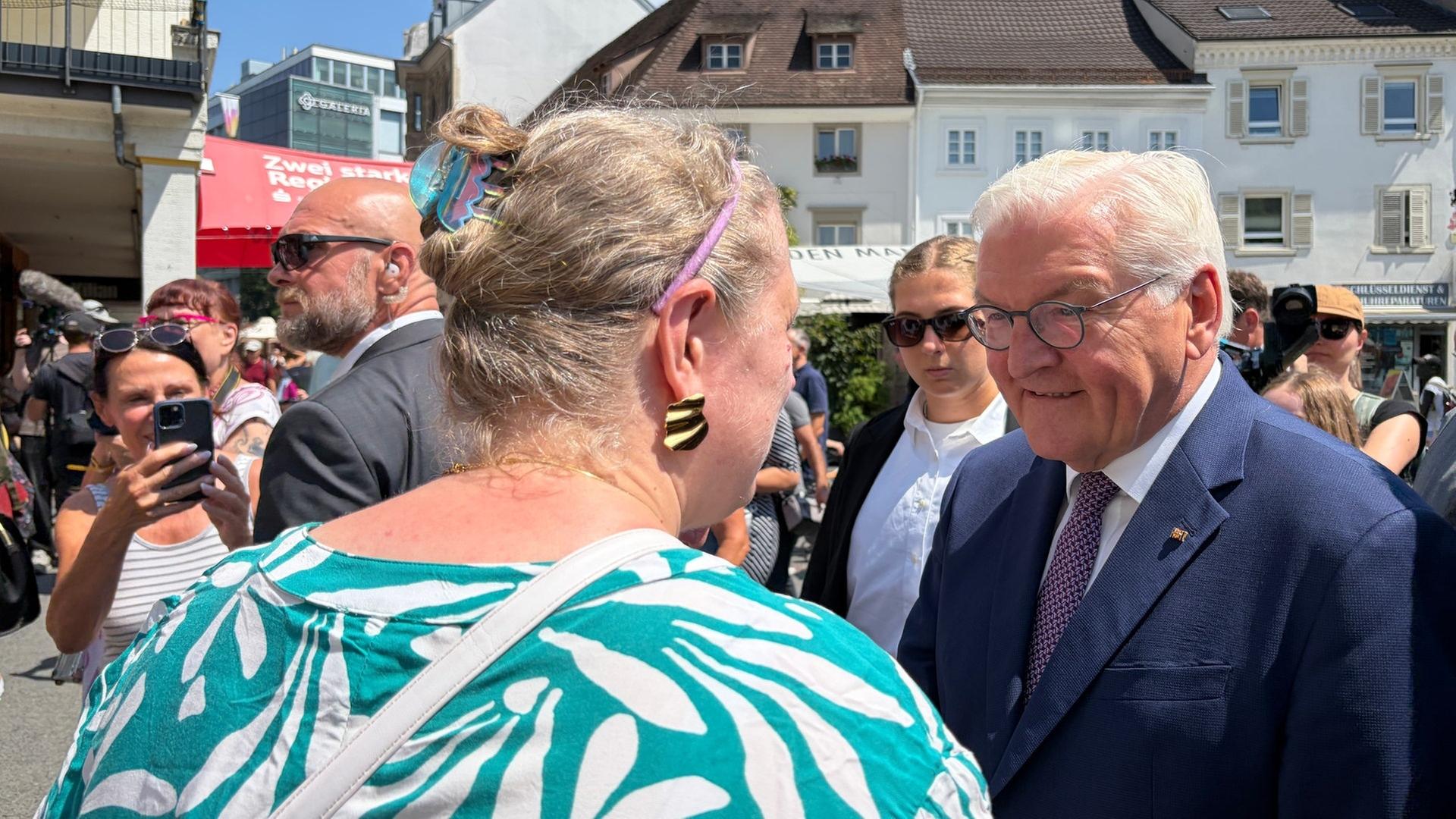 ドイツの大統領がベルリン郊外レラッハを訪問！地元住民で大盛況
