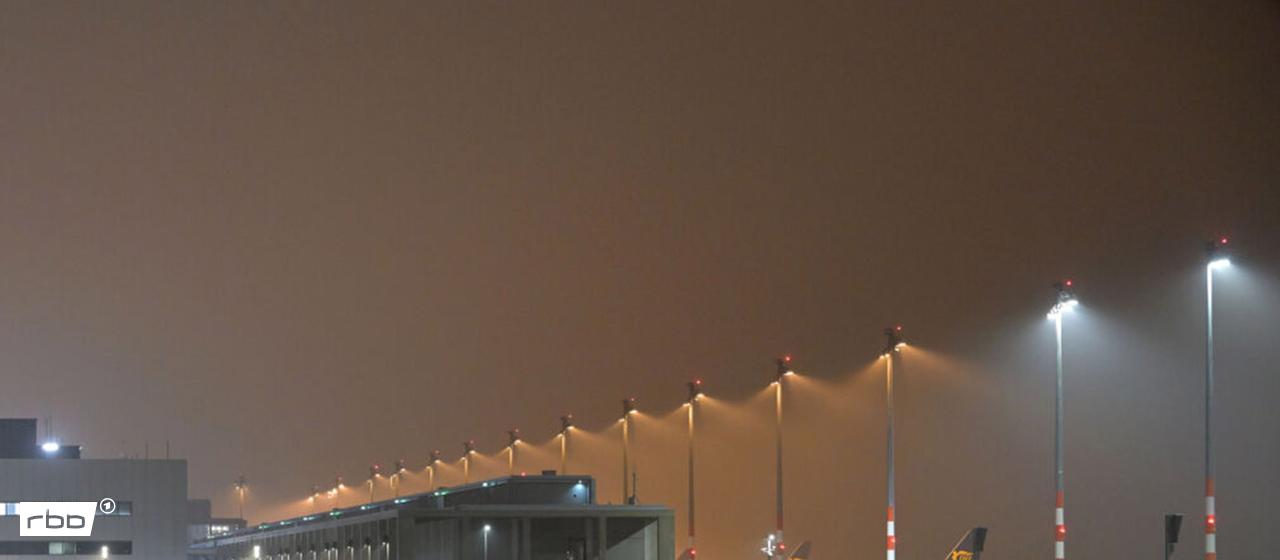 Archivbild: Der Terminal 2 des Berliner Flughafen BER. (Quelle: dpa/Bahlo)