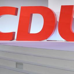 Annegret Kramp-Karrenbauer auf dem Weg zur Bühne beim CDU-Parteitag