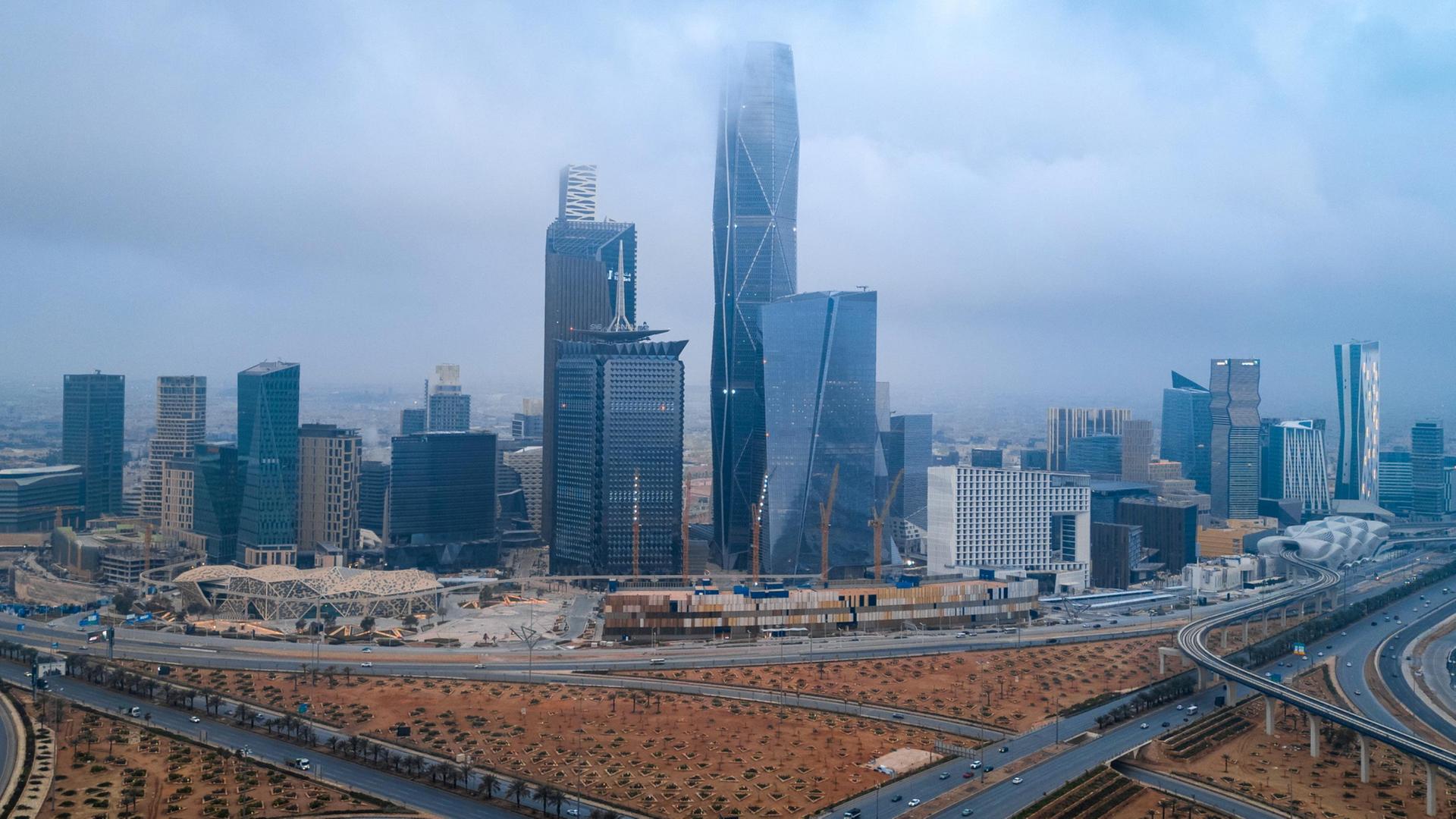 Iran-Liveblog: ++ Riad weist iranisches Botschaftspersonal aus ++