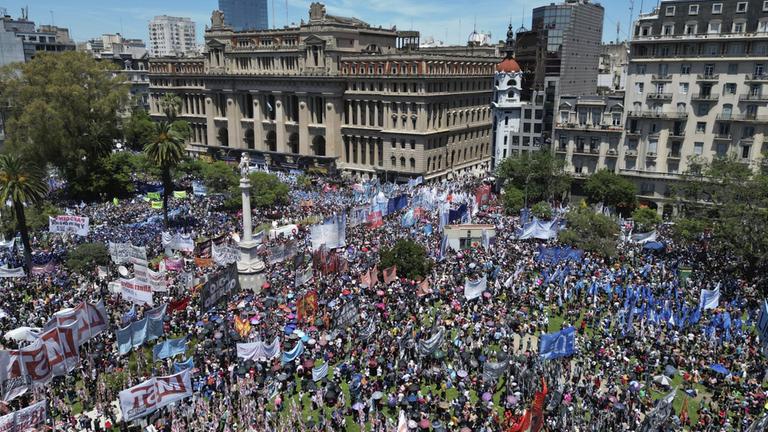 Protest gegen die Regierung vor dem Obersten Gerichtshof in Buenos Aires