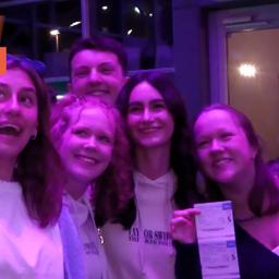 Swifties feiern neues Album | Kurzvideo | tn