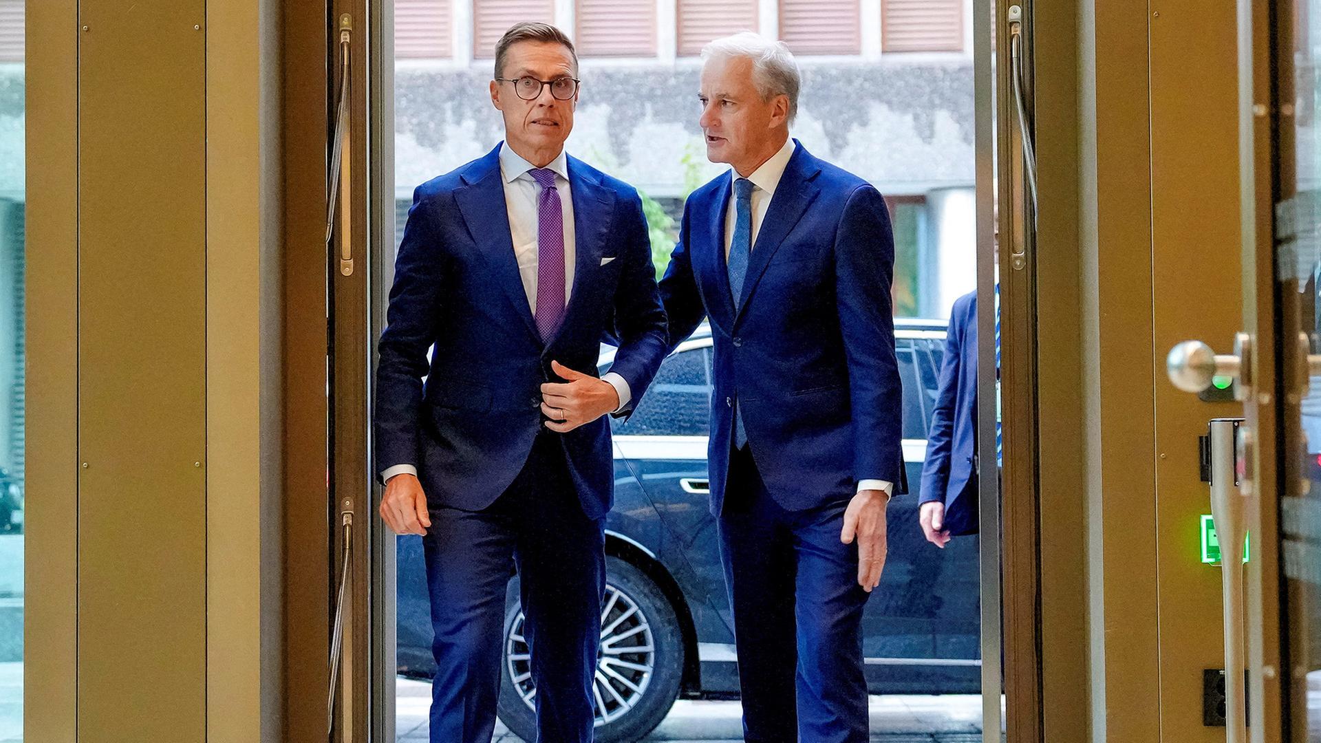 Alexander Stubb (l.) und Jonas Gahr Stoere (r.) | via REUTERS