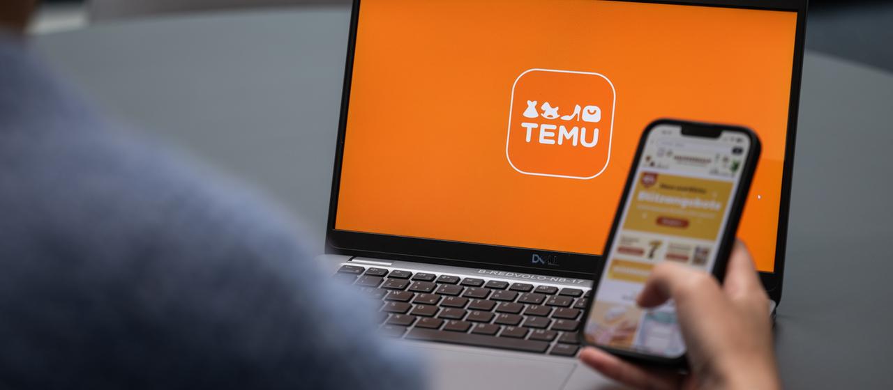 Logo von Temu auf einem Laptop und einem Smartphone