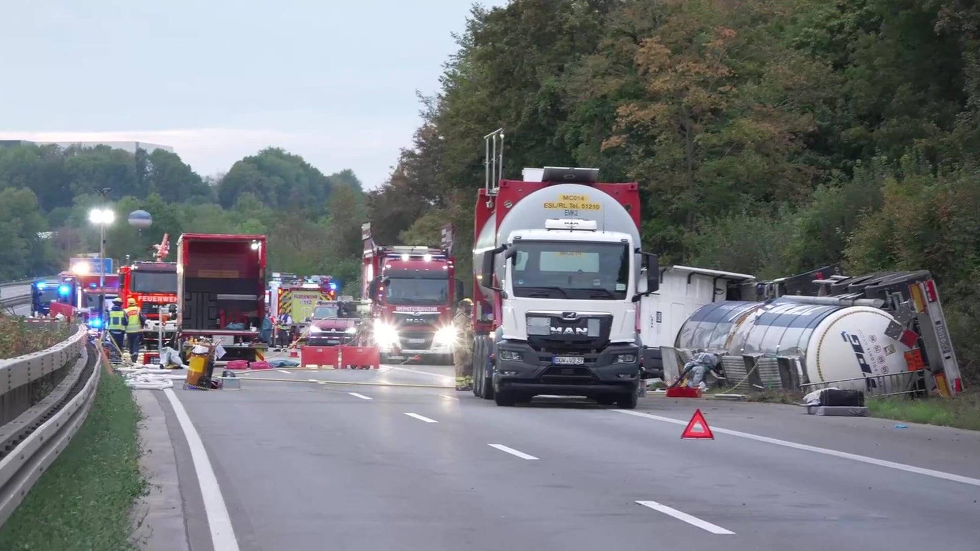 Lkw mit Gefahrgut auf A6 umgekippt: Autobahn bei Öhringen wieder frei