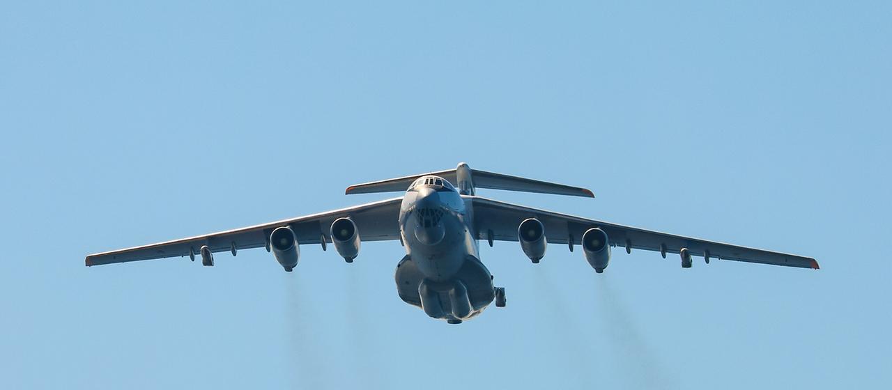 Ein Flugzeug vom Typ Iljuschin Il-78