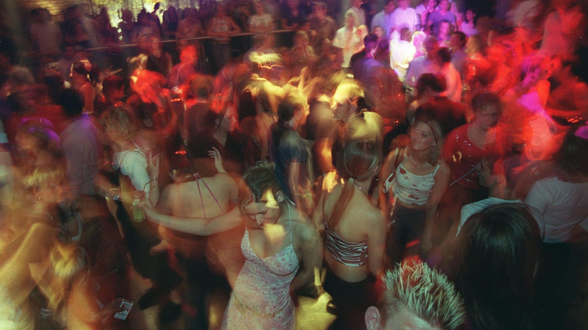 Unglück in der Schweiz: Wie sicher sind Clubs in NRW?