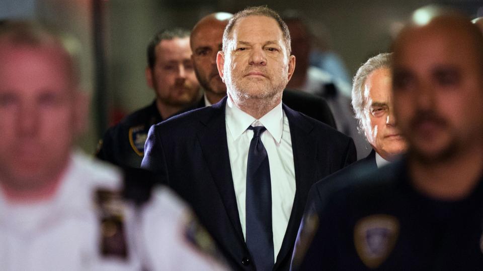 Ex-Hollywood-Produzent Weinstein auf dem Weg zum Gericht in New York